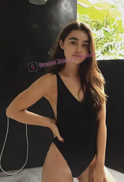 I SQUIRT LIKE A FOUNTAIN, 21 years old — escort model, Dubai