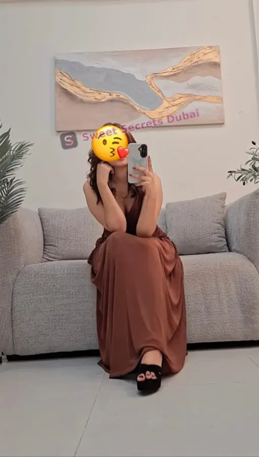 Nia a young confident, 18 years old — escort model, Dubai